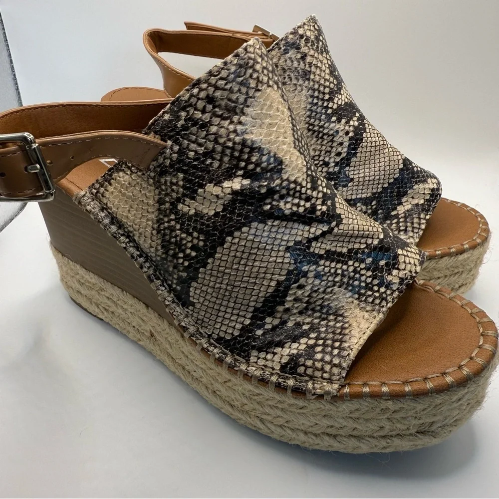 Soda wedges snake